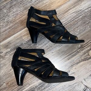NINE WEST Black Strappy Swirly Heels with zipper back MOST COMFORTABLE 7m 🐞